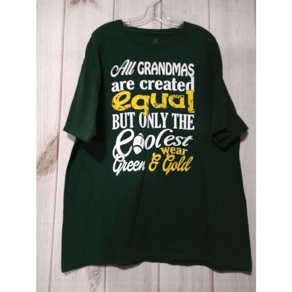 Hanes Shirt Ladies‎ 2xl Green T-Shirt Grandma Football Green and Gold - Picture 1 of 5
